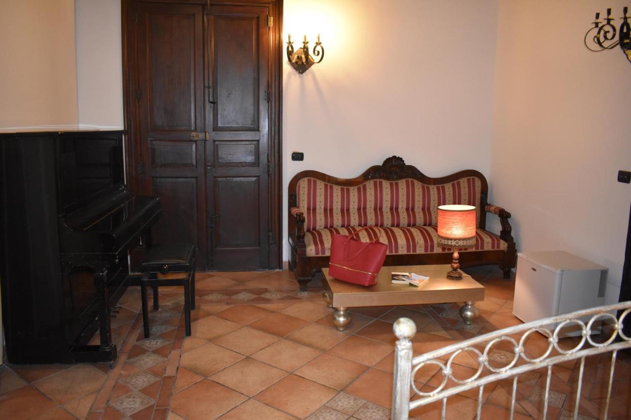 Bed and Breakfast Le Due Torri Filadelfia Esterno foto